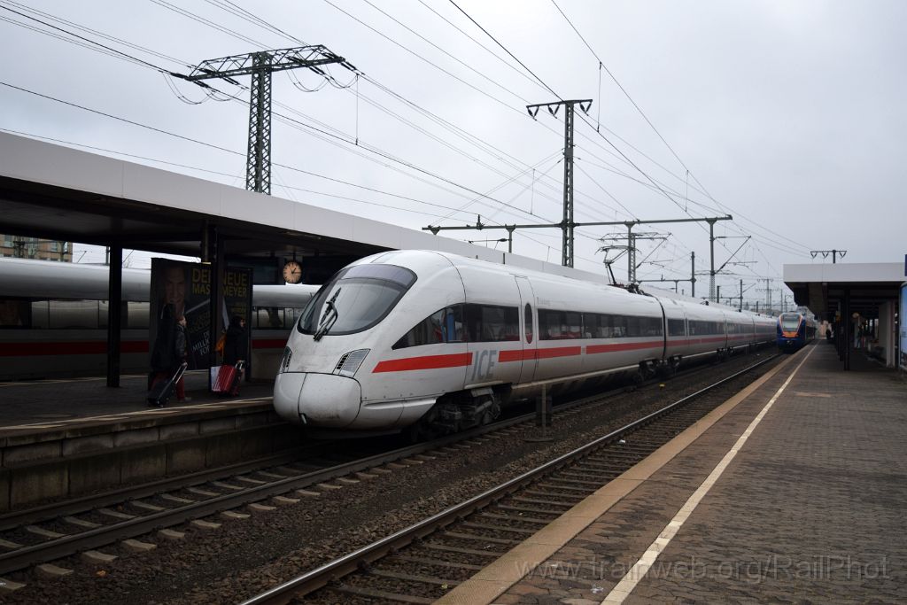 4250-0007-111116.jpg - ÖBB 4011.091-8 "Salzburg" + Cantus 428.503 "Bebra" / Fulda Hbf 11.11.2016