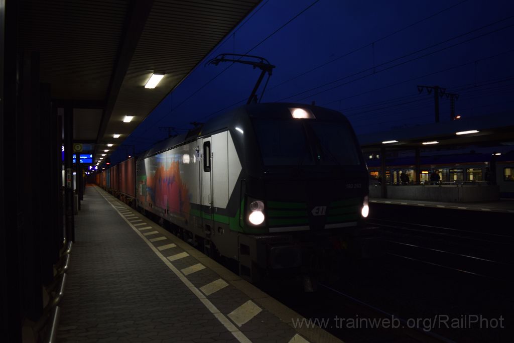 4261-0033-111116.jpg - ELL 193.243-3 / Fulda Hbf 11.11.2016