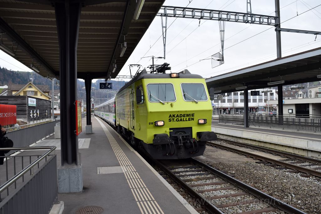 4262-0040-131116.jpg - SOB Re 446.018-4 "Akademie St.Gallen" / Wattwil 13.11.2016