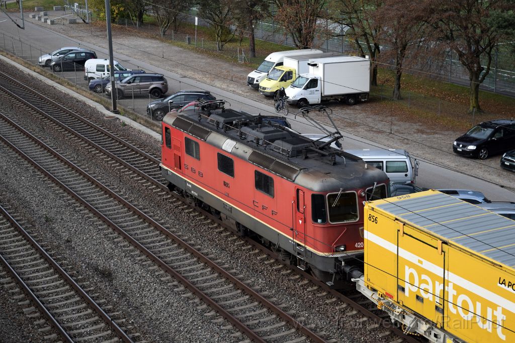 4268-0008-151116.jpg - SBB-CFF Re 4/4" 11275 / Zürich-Mülligen (Hermetschloobrücke) 15.11.2016