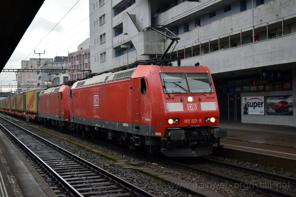 4276-0038-171116.jpg - DBAG 185.122-9 + 185.121-1 / Zürich-Altstetten 17.11.2016