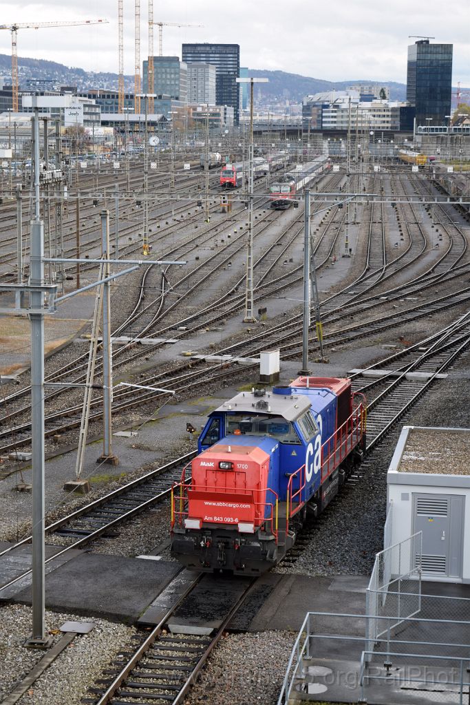 4280-0037-171116.jpg - SBB-CFF Am 843.093-6 / Zürich-Mülligen (Hermetschloobrücke) 17.11.2016