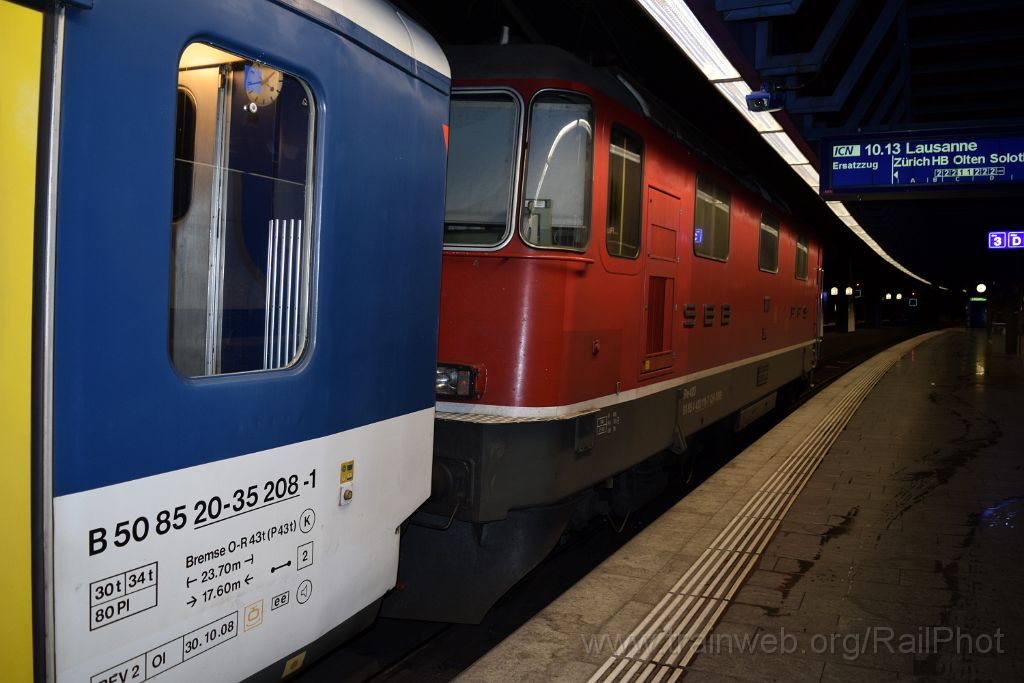 4281-0026-181116.jpg - SBB-CFF Re 4/4" 11111 / Zürich-Flughafen 18.11.2016