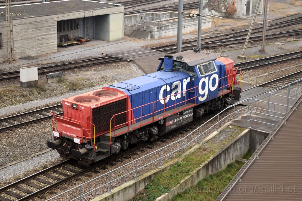 4282-0044-151216.jpg - SBB-CFF Am 843.071-2 / Zürich-Mülligen (Hermetschloobrücke) 15.12.2016