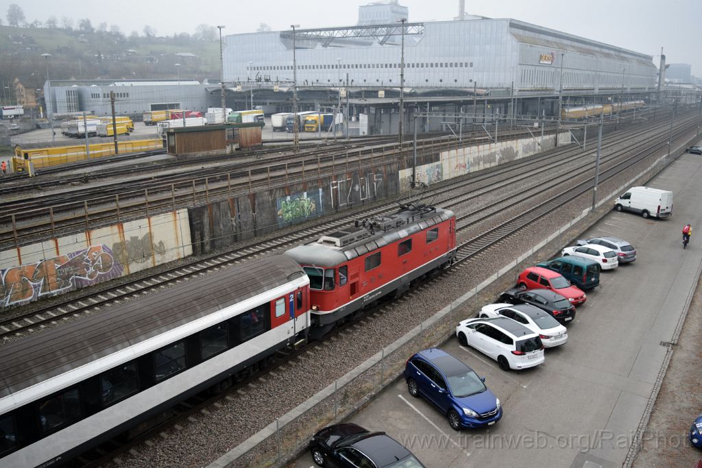 4284-0045-151216.jpg - SBB-CFF Re 4/4" 11118 / Zürich-Mülligen (Hermetschloobrücke) 15.12.2016