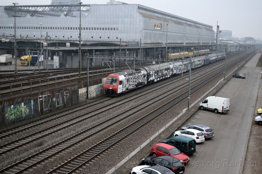 4286-0029-151216.jpg - SBB-CFF Re 450.016-1 "Altstetten" / Zürich-Mülligen (Hermetschloobrücke) 15.12.2016