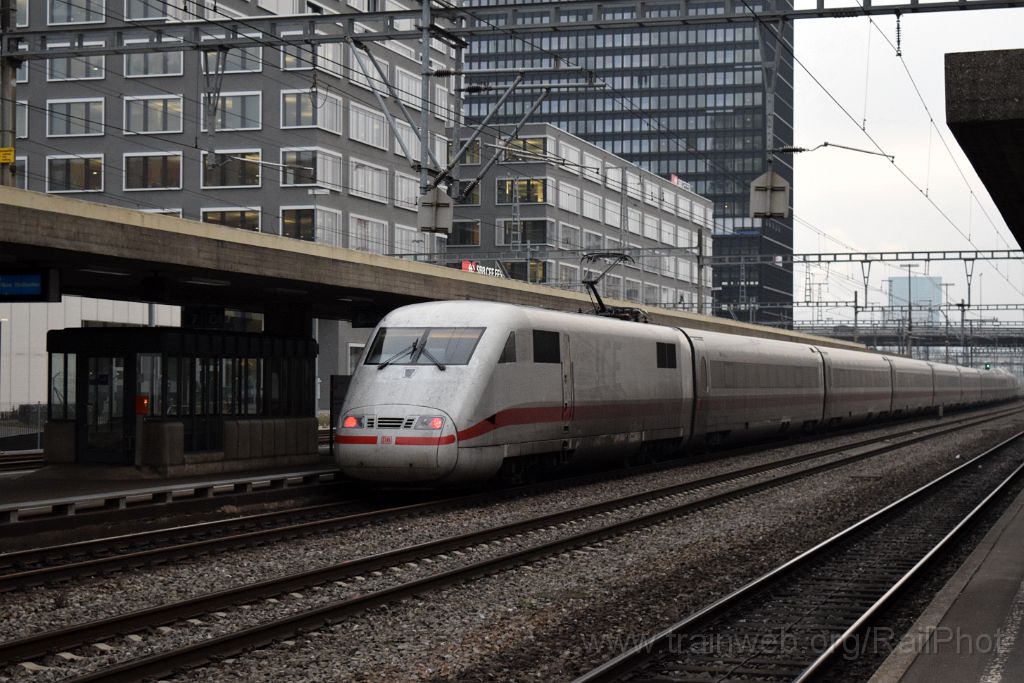 4289-0027-201216.jpg - DBAG ICE 401.075-7 "Nürnberg" / Zürich-Altstetten 20.12.2016