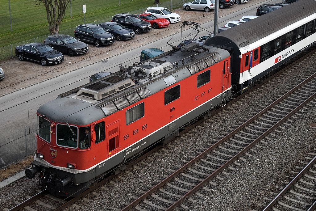 4290-0009-201216.jpg - SBB-CFF Re 4/4" 11115 / Zürich-Mülligen (Hermetschloobrücke) 20.12.2016