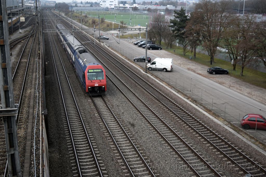 4290-0048-201216.jpg - SBB-CFF Re 450.071-6 "Altenburg" / Zürich-Mülligen (Hermetschloobrücke) 20.12.2016