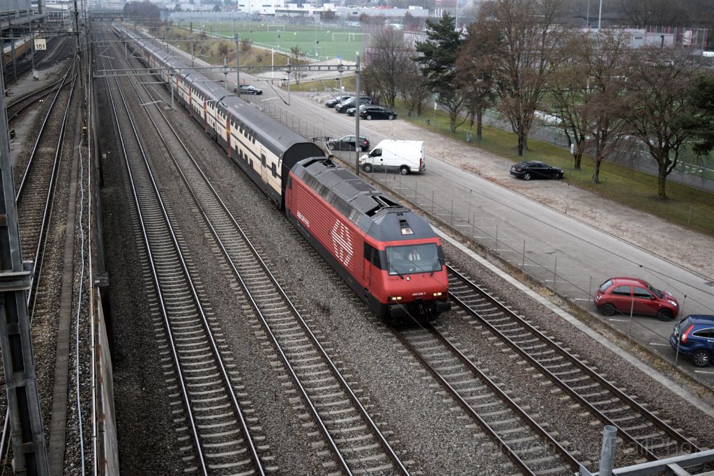 4291-0007-201216.jpg - SBB-CFF Re 460.039-1 "Rochers de Naye" / Zürich-Mülligen (Hermetschloobrücke) 20.12.2016