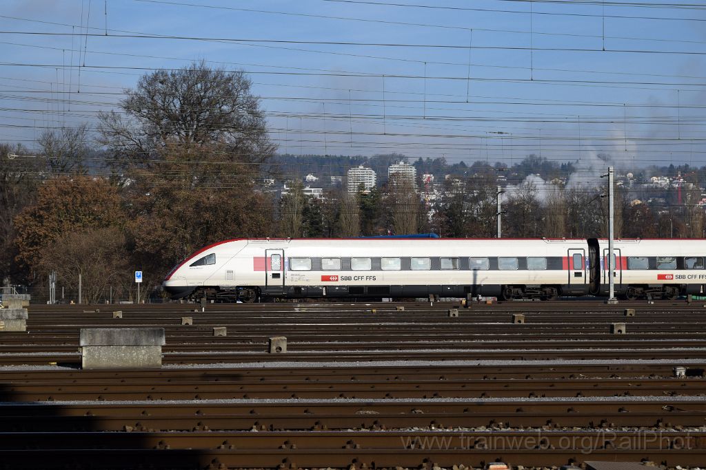 4295-0003-221216.jpg - SBB-CFF ICN RABDe 500.021 "Jeremias Gotthelf" / Zürich-Mülligen 22.12.2016