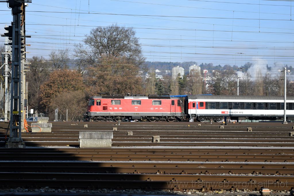 4295-0028-221216.jpg - SBB-CFF Re 4/4" 11172 / Zürich-Mülligen 22.12.2016