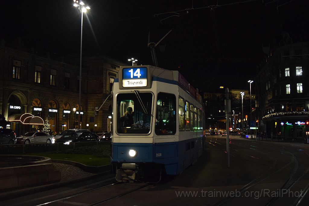 4300-0022-231216.jpg - VBZ Be 4/6' 2028 / Bahnhofplatz 23.12.2016