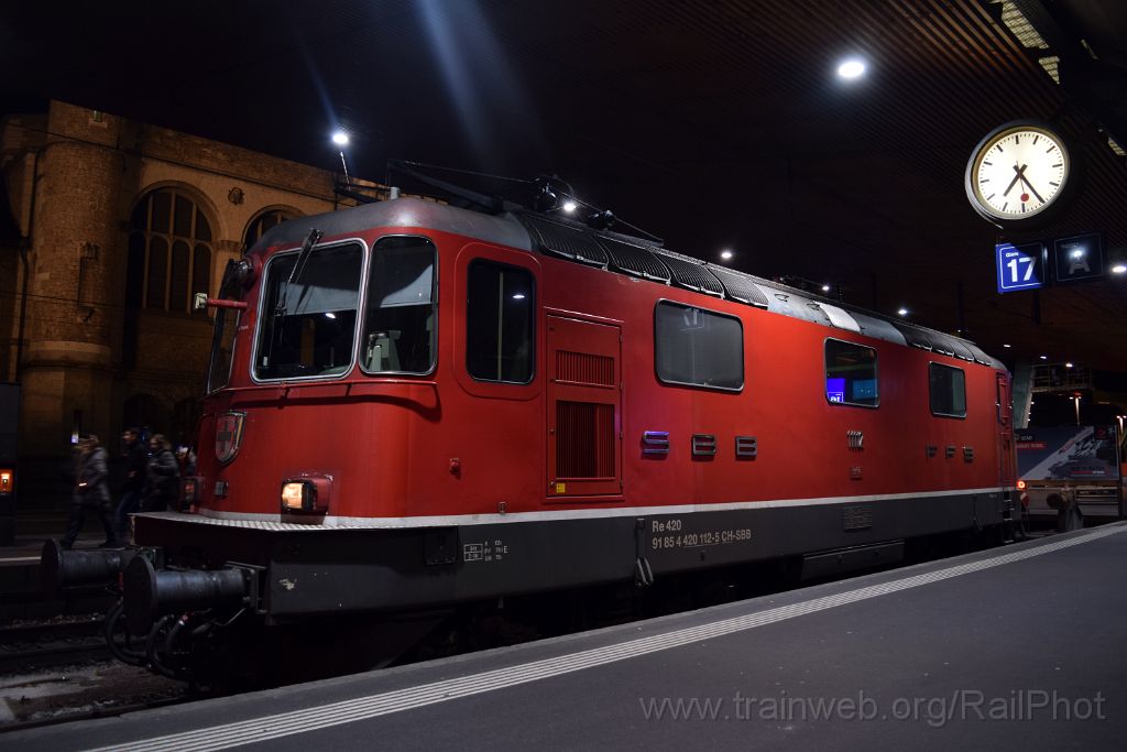 4303-0035-241216.jpg - SBB-CFF Re 4/4" 11112 / Zürich HB 24.12.2016