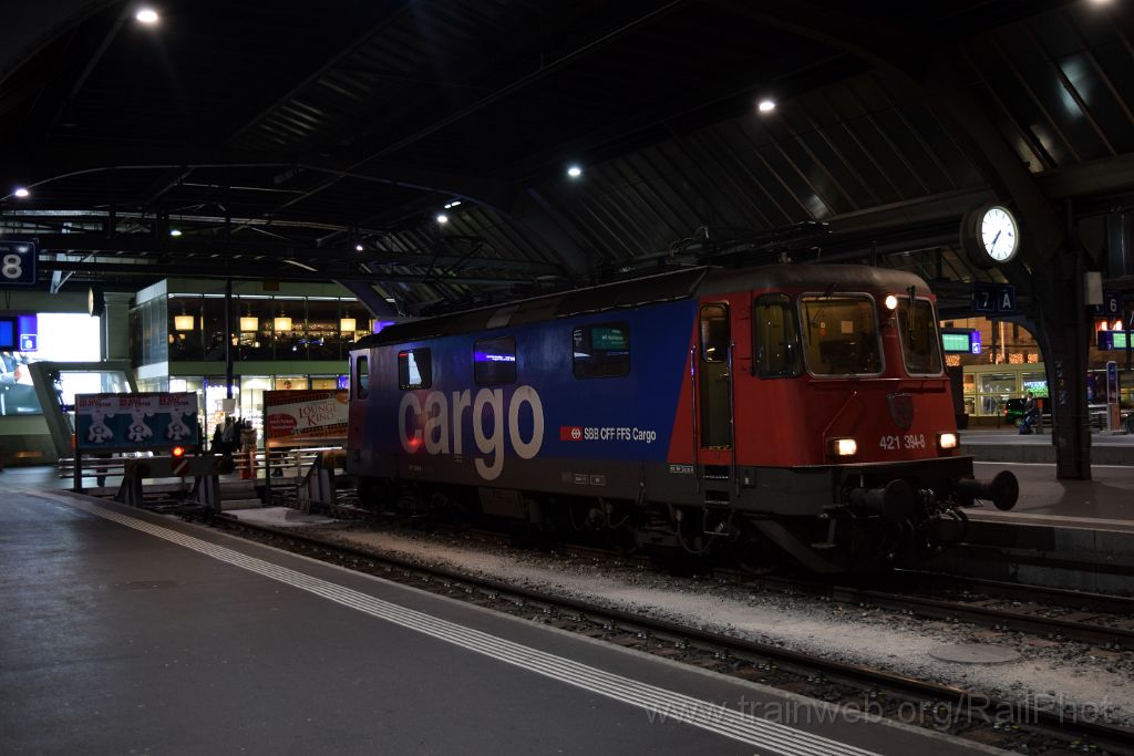 4304-0030-241216.jpg - SBB-CFF Re 421.394-8 / Zürich HB 24.12.2016