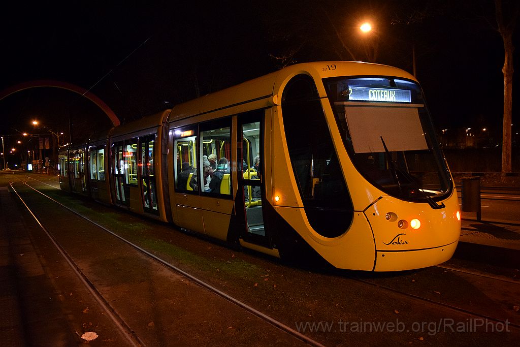 4305-0037-261216.jpg - Soléa Citadis 302 Nr. 2019 "Pfastatt" / Nouveau Bassin 26.12.2016