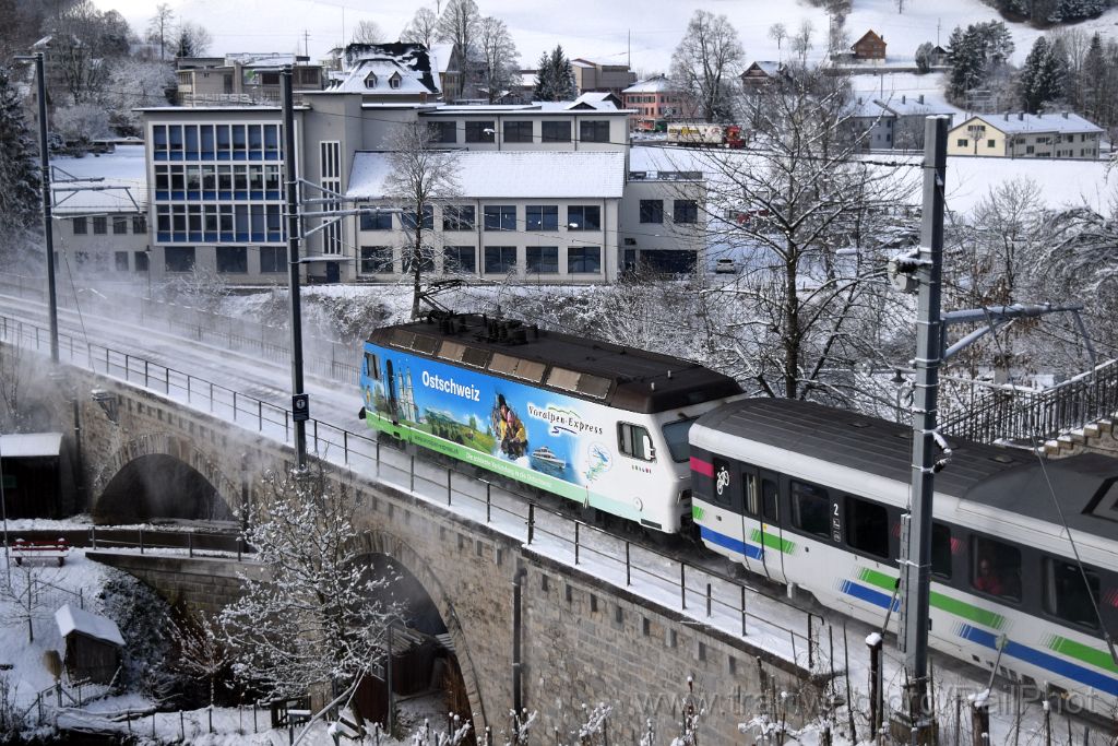 4308-0033-030117.jpg - SOB Re 456.096-7 "Wattwil" / Lichtensteig (Untertor) 3.1.2017