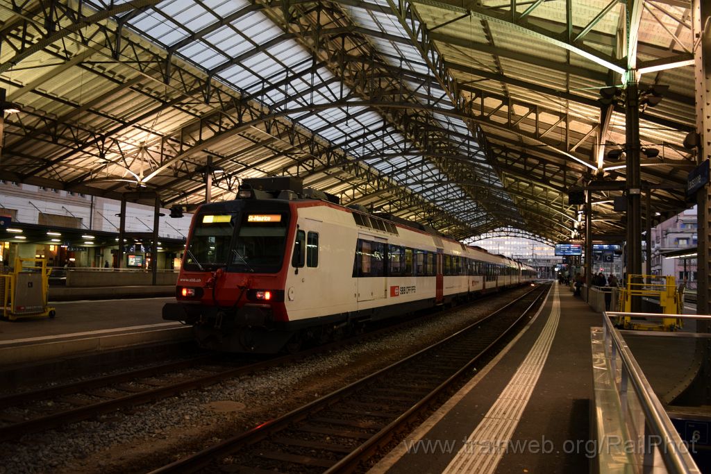 4313-0044-040117.jpg - SBB-CFF RBDe 560.219-8 / Lausanne 4.1.2017