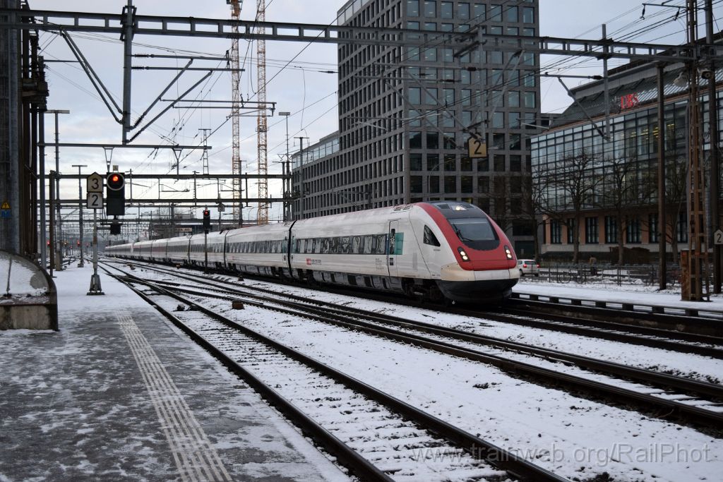 4314-0044-050117.jpg - SBB-CFF RABDe 500.032 "Henri Dufaux" + RABDe 500.015 "Jean-Jacques Rousseau" / Zürich-Altstetten 5.1.2017