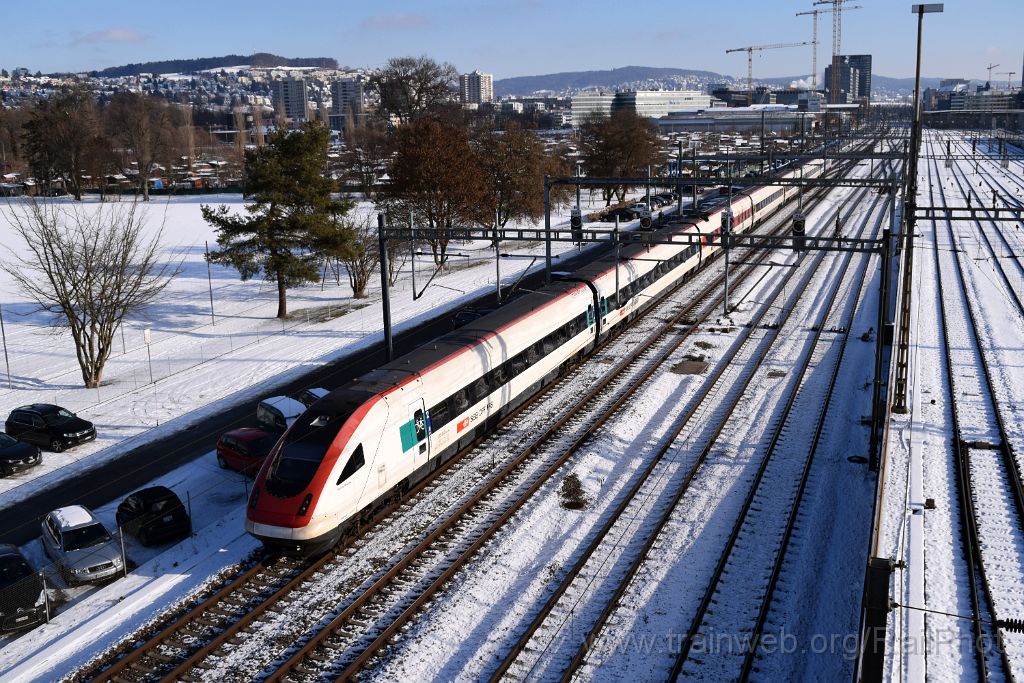 4326-0025-060117.jpg - SBB-CFF RABDe 500.042 "Steivan Brunies" / Zürich-Mülligen (Hermetschloobrücke) 6.1.2017