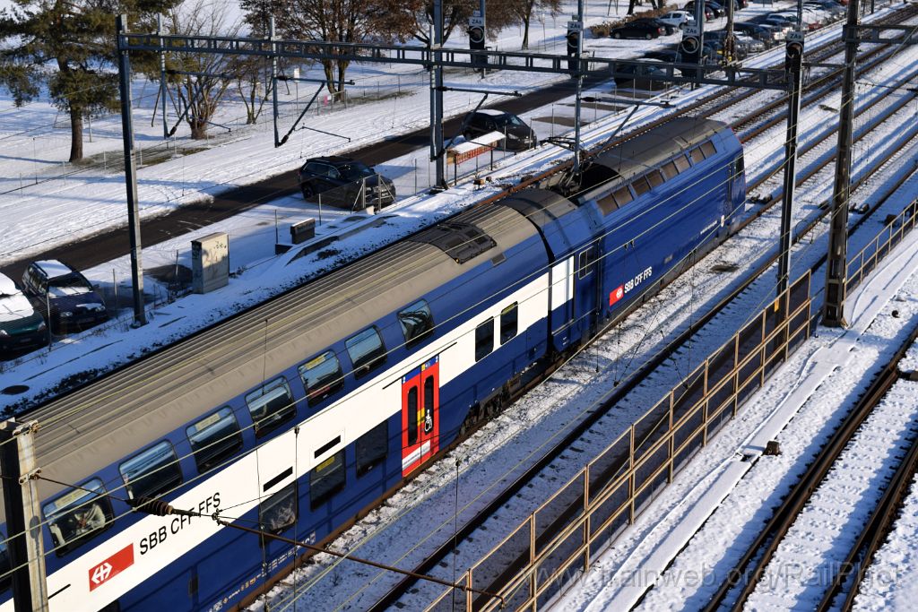 4328-0036-060117.jpg - SBB-CFF Re 450.073-2 "Wettswil" / Zürich-Mülligen (Hermetschloobrücke) 6.1.2017