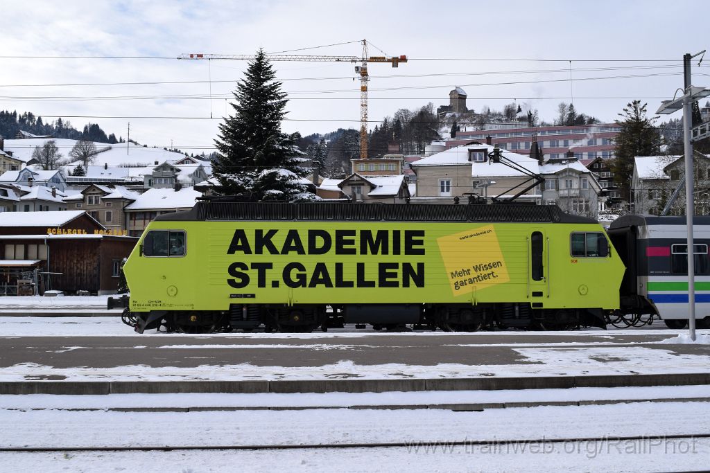 4330-0034-070117.jpg - SOB Re 446.018-4 "Akademie St.Gallen" / Wattwil 7.1.2017