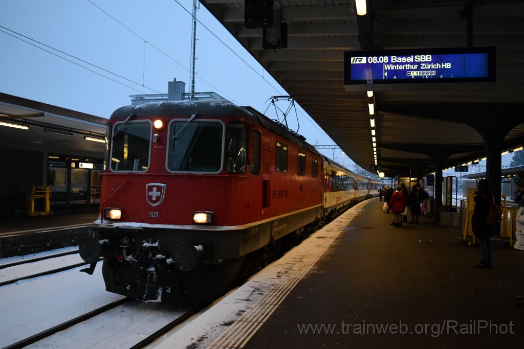4332-0010-080117.jpg - SBB-CFF Re 4/4" 11121 / Wil 8.1.2017