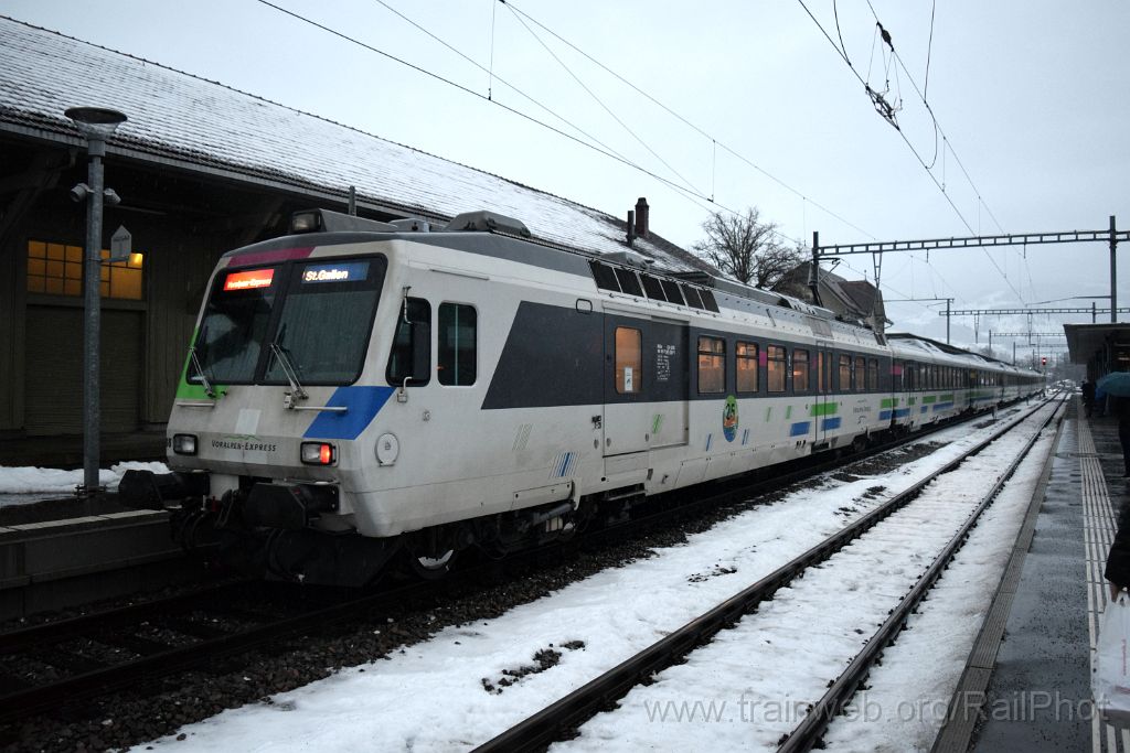 4349-0006-010217.jpg - SOB RBDe 561.081-1 / Uznach 1.2.2017