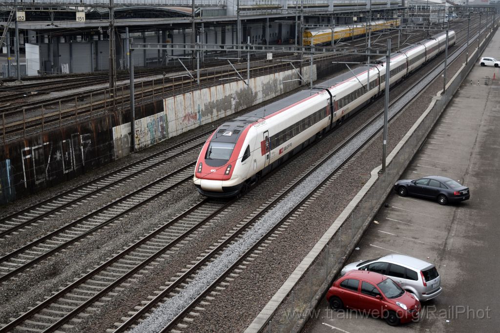 4350-0026-020217.jpg - SBB-CFF ICN RABDe 500.020 "Jeanne Hersch" / Zürich-Mülligen (Hermetschloobrücke) 2.2.2017