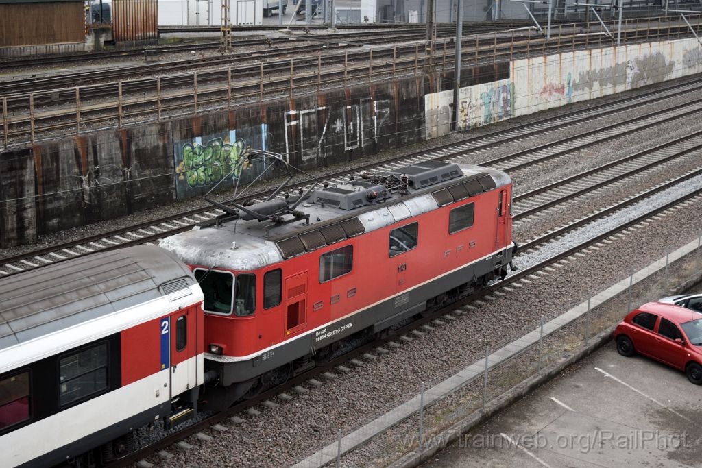 4352-0029-020217.jpg - SBB-CFF Re 4/4" 11131 / Zürich-Mülligen (Hermetschloobrücke) 2.2.2017
