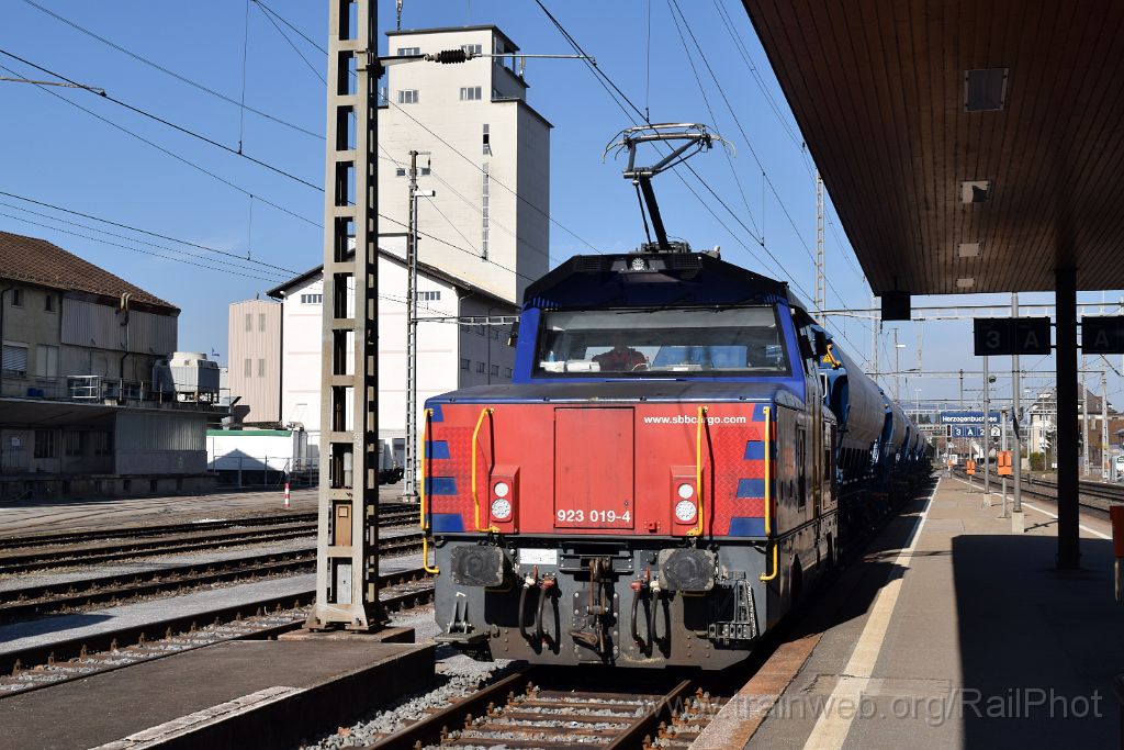 4372-0030-270217.jpg - SBB-CFF Eem 923.019-4 "La Berra" / Herzogenbuchsee 27.2.2017