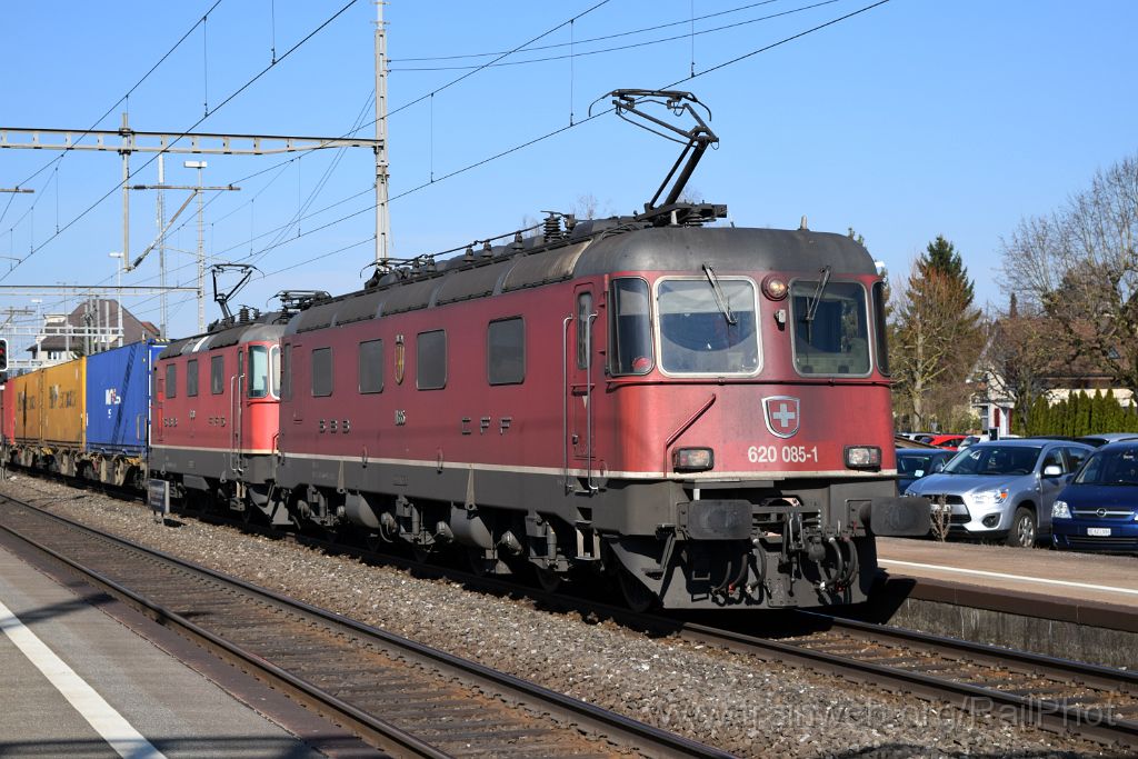 4373-0049-270217.jpg - SBB-CFF Re 6/6 11685 "Sulgen" + Re 4/4'' 11349  / Herzogenbuchsee 27.2.2017