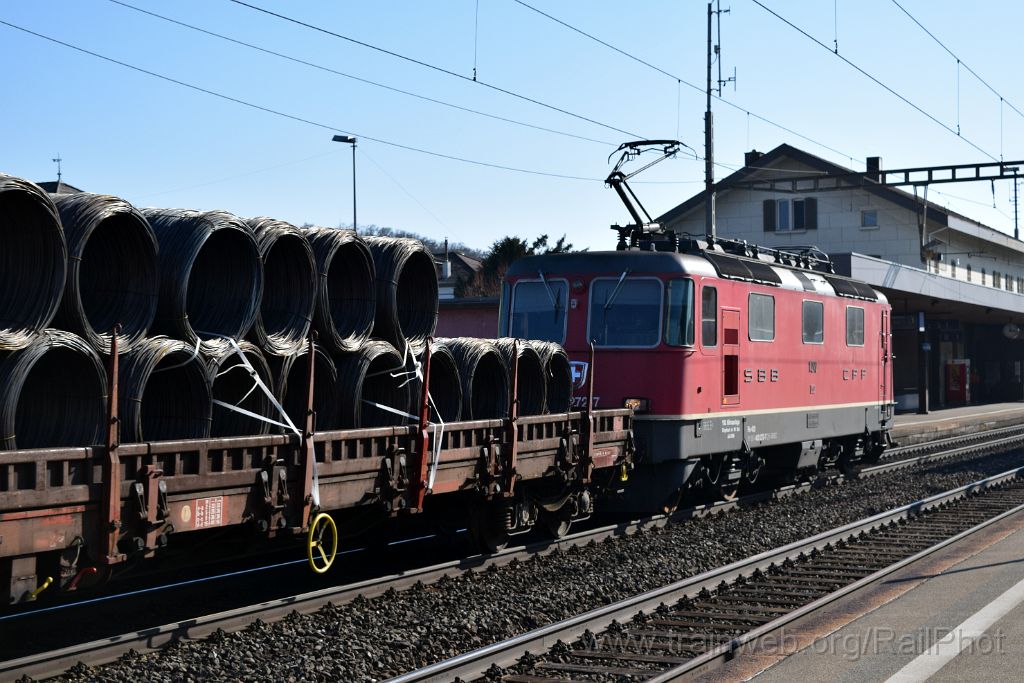 4375-0045-270217.jpg - SBB-CFF Re 4/4'' 11272 "100. Klimaanlage eingebaut im IW Biel" / Herzogenbuchsee 27.2.2017