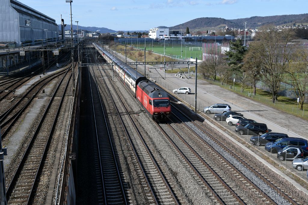4384-0002-020317.jpg - SBB-CFF Re 460.068-0 "Gütsch" / Zürich-Mülligen (Hermetschloobrücke) 2.3.2017
