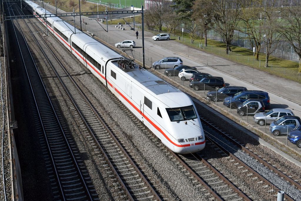 4387-0031-020317.jpg - DBAG ICE 401.572-3 "Aschaffenburg" / Zürich-Mülligen (Hermetschloobrücke) 2.3.2017