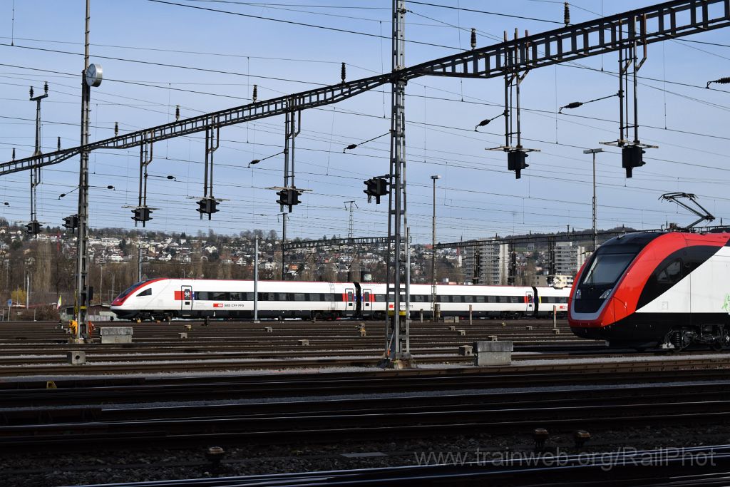 4390-0042-030317.jpg - SBB-CFF ICN RABDe 500.025 "Xavier Stockmar" + RABe 502.002 / Zürich-Mülligen 3.3.2017