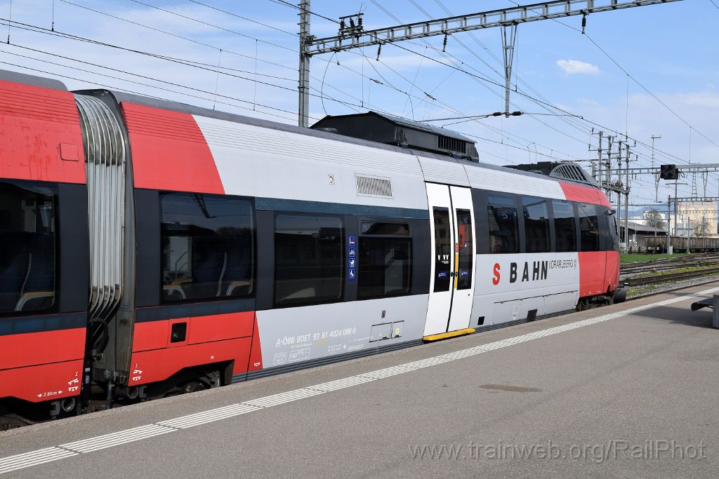 4395-0021-010417.jpg - ÖBB 4024.098-8 / St.Margrethen 1.4.2017