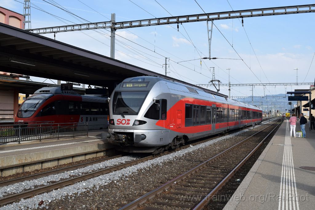 4397-0020-010417.jpg - SOB RABe 526.048-4 "Kronberg" + ÖBB 4024.003-8 "Klostertal" / St.Margrethen 1.4.2017