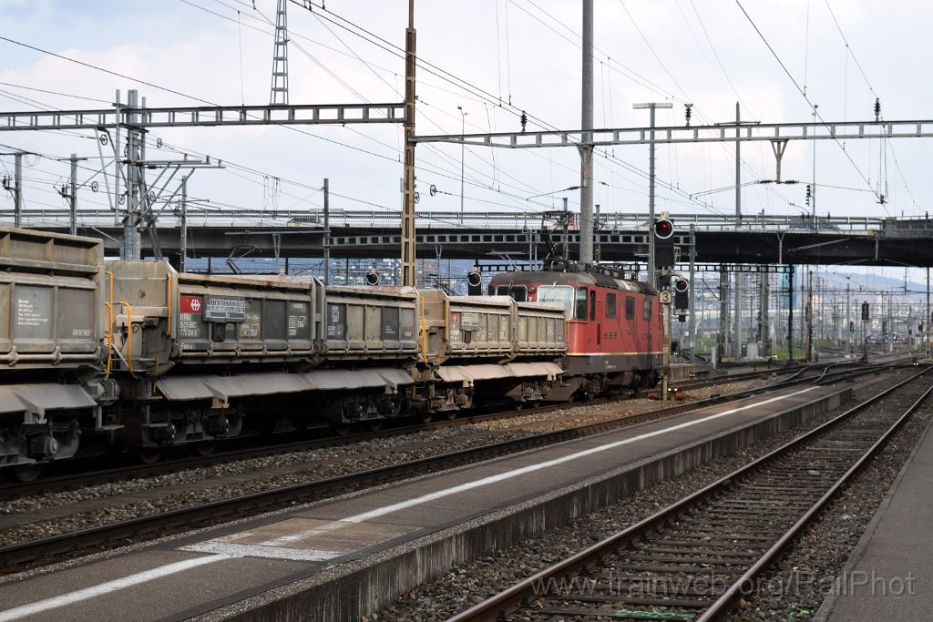 4399-0017-030417.jpg - SBB-CFF Re 4/4'' 11247 / Zürich-Altstetten 3.4.2017