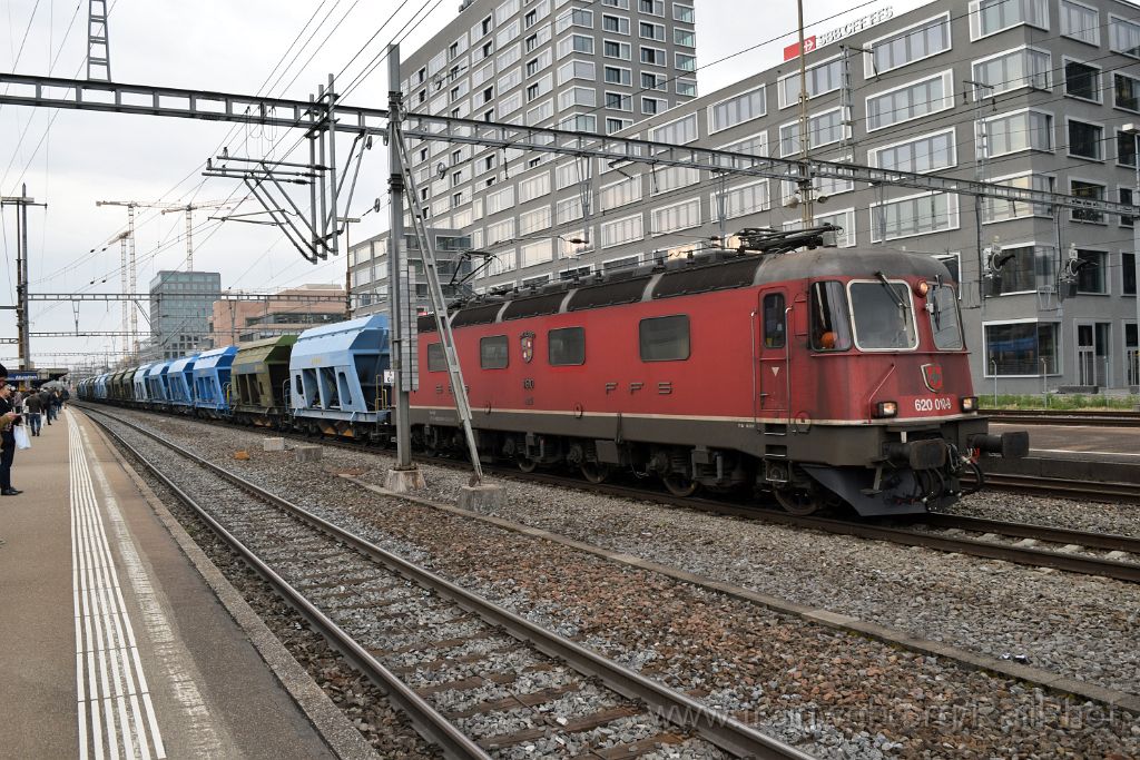 4412-0001-050417.jpg - SBB-CFF Re 6/6 11610 "Spreitenbach" / Zürich-Altstetten 5.4.2017