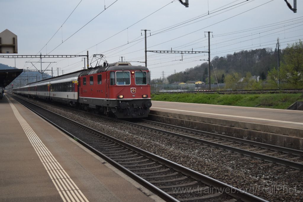 4413-0035-050417.jpg - SBB-CFF Re 4/4'' 11115 / Killwangen-Spreitenbach 5.4.2017