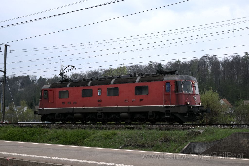 4414-0028-050417.jpg - SBB-CFF Re 6/6 11652 "Kerzers" / Killwangen-Spreitenbach 5.4.2017