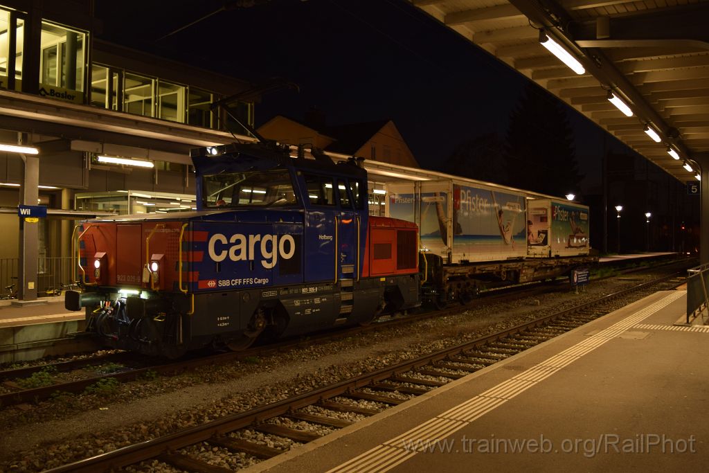 4418-0019-060417.jpg - SBB-CFF Eem 923.026-9 "Hofberg" / Wil 6.4.2017