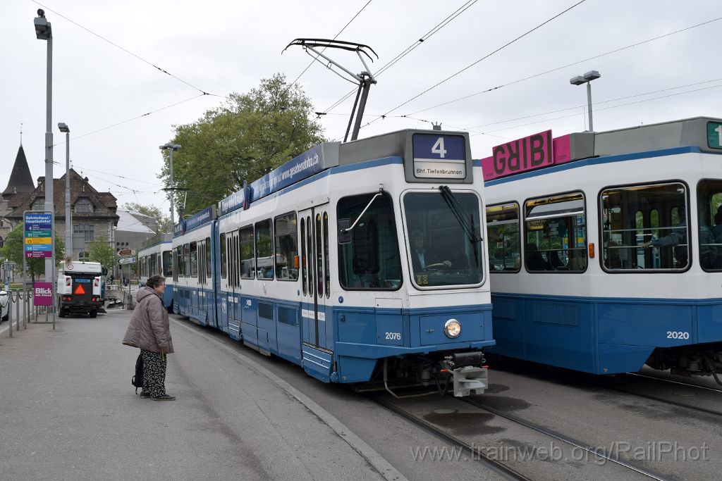 4431-0009-080517.jpg - VBZ Be 4/6" 2076 + Be 2/4 2406 / Bahnhofquai/HB 8.5.2017