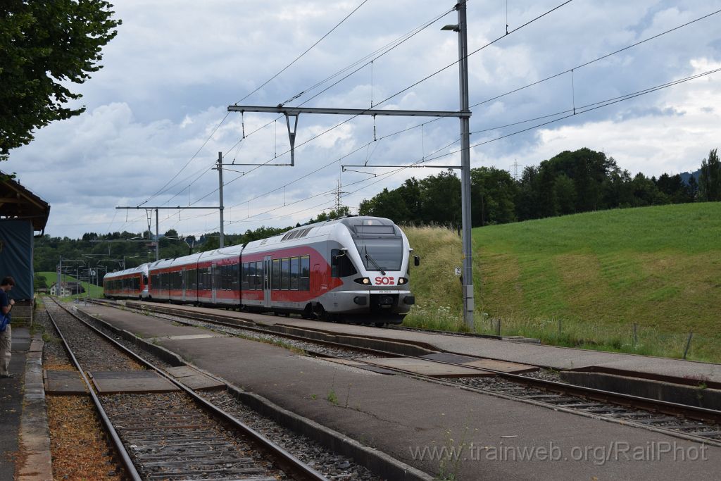 4530-0022-280617.jpg - SOB RABe 526.052-6 "Schnabelsberg" + RABe 526.043-5 "Churfirsten" / Kaltbrunn 28.6.2017