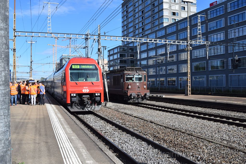 4531-0028-290617.jpg - BLS Re 4/4 181 "Interlaken" + SBB-CFF Re 450.061-7 "Stäfa" / Zürich-Altstetten 29.6.2017