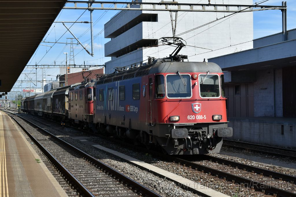 4541-0018-170717.jpg - SBB-CFF Re 620.088-5 "Linthal" + Re 4/4" 11323 / Killwangen-Spreitenbach 17.7.2017