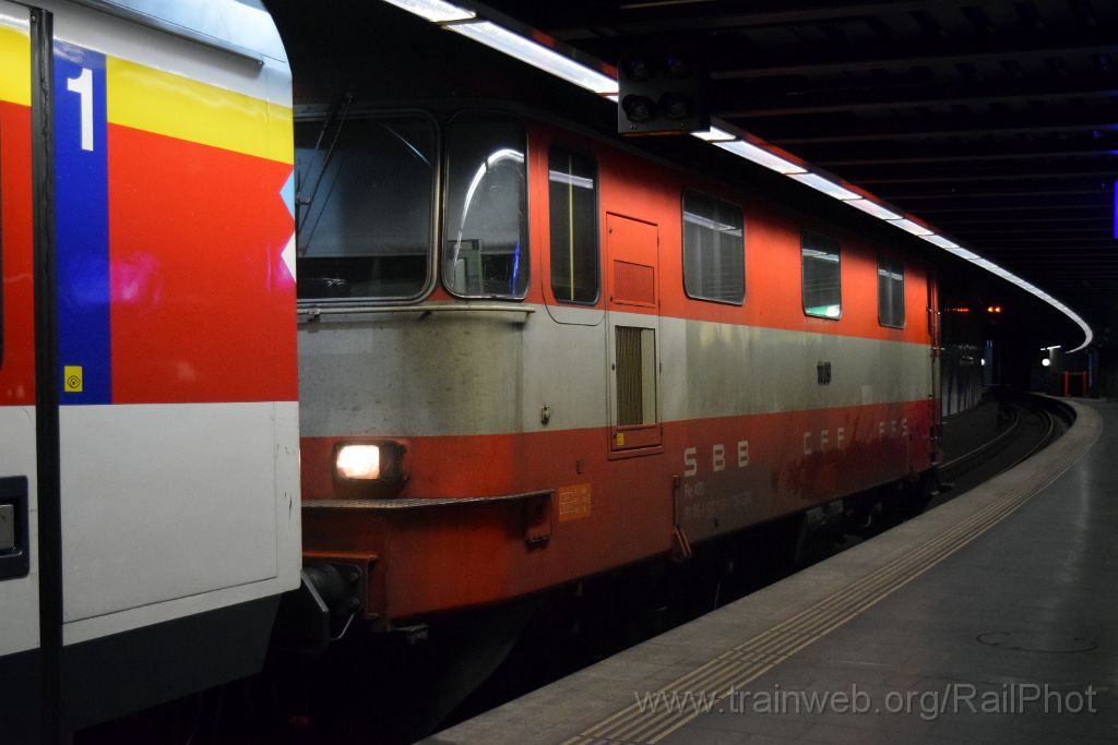 4602-0028-110817.jpg - SBB-CFF Re 4/4" 11109 / Zürich-Flughafen 11.8.2017