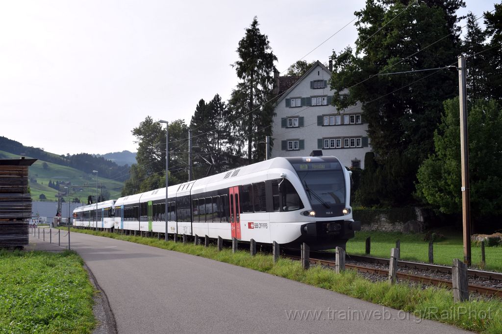 4604-0033-270817.jpg - Thurbo RABe 526.763-8 + RABe 526.765-3 / Ebnat-Kappel 27.8.2017