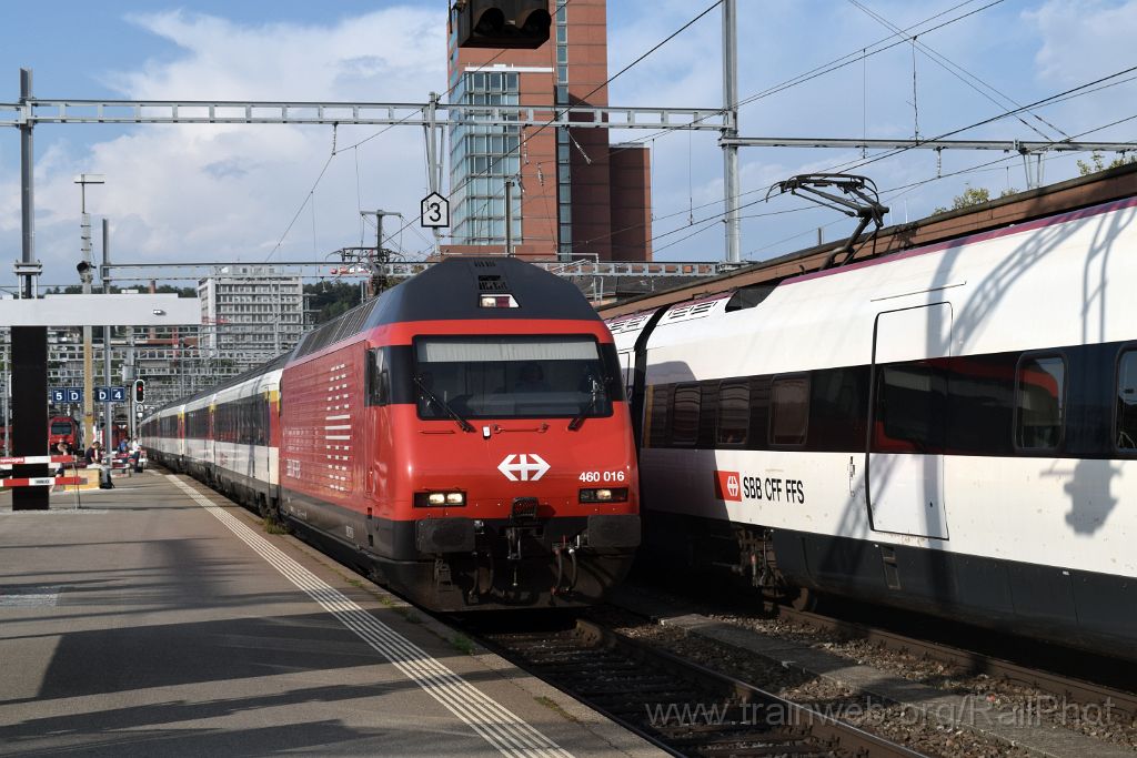 4605-0027-280817.jpg - SBB-CFF Re 460.016-9 "Rohrdorfberg Reusstal" / Winterthur 28.8.2017